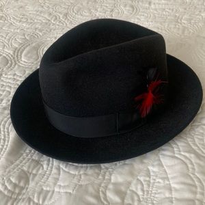 Custom-made felt fedora hat by Batsake’s hat shop in Cincinnati.Mens size 7-3/8